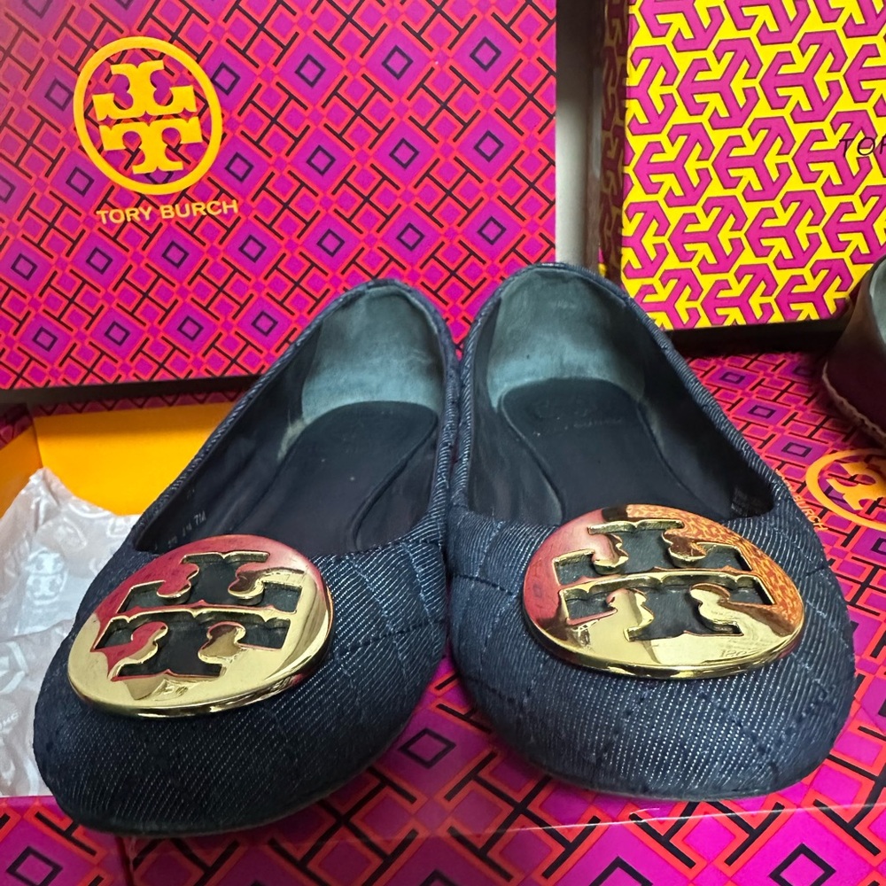 Tory Burch Flats blue with Gold Logo